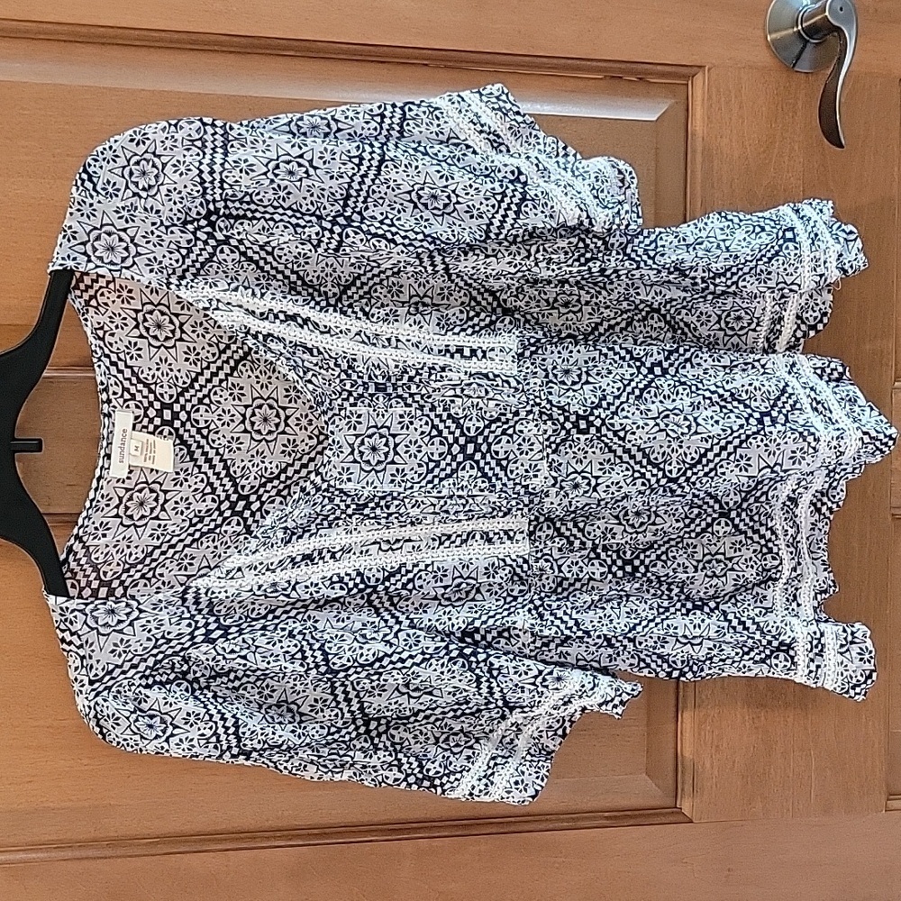 Sundance Navy and White Geometric Pattern Women's Top Size M